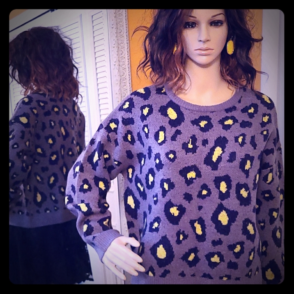 THML Sweater - Picture 3 of 16